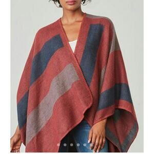 BB Dakota X Fab Fit Fun Poncho Striped Blanket Stitch Trim One Size New